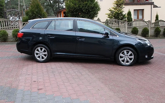 Toyota Avensis cena 38900 przebieg: 214000, rok produkcji 2015 z Wolbrom małe 92